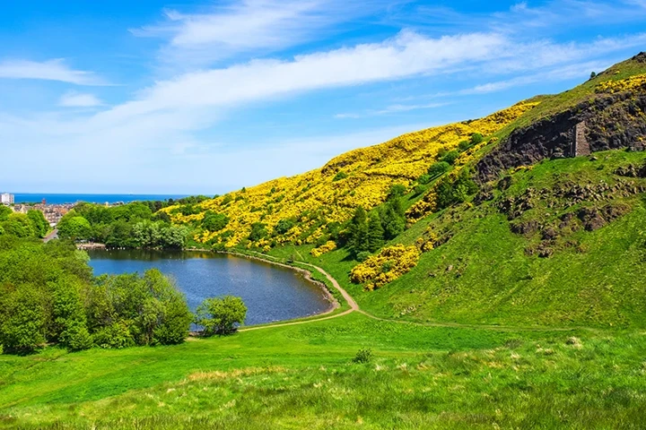 Edinburgh Gezilecek Yerler Rehberi: Kale, Sokaklar ve Şehir Manzaraları