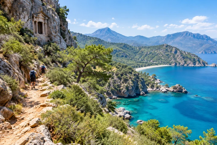 Kaş ve Kekova Gezi Rehberi: Batık Şehir, Koylar, Tekne Turu ve Likya Rotası