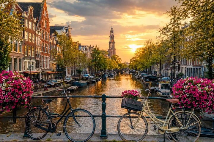 Amsterdam’da Gezilecek ve Konaklanacak En Güzel Yerler